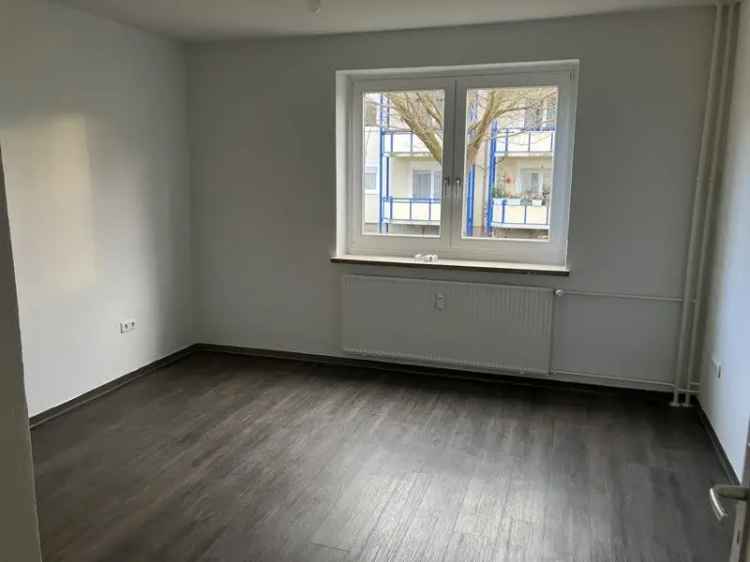 3 Zimmer Wohnung Neu Renoviert Nahe Einkauf