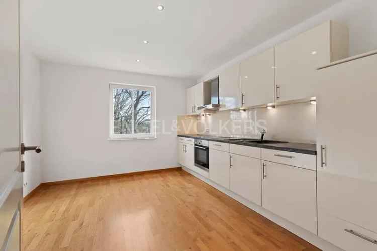 Großzügige 3-Zimmer-Wohnung mit Balkon