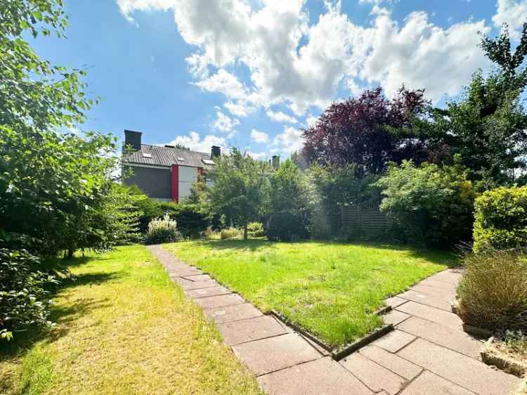 Mieten Zweifamilienhaus Bochum mit Garten und Wintergarten