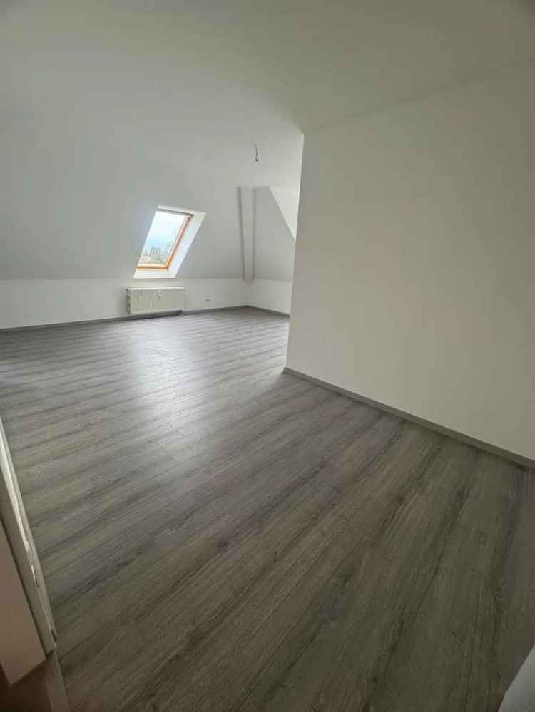Moderne Single-Wohnung mit 4,8% Rendite für Kapitalanleger mit Balkon und Tiefgarage