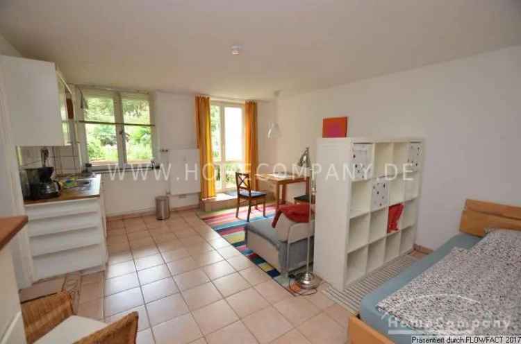 Helles Souterrain-Apartment im Viertel