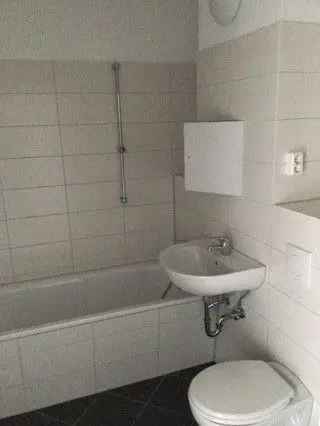 Kleine 2 Zimmerwohnung im Erdgeschoß mit Balkon!