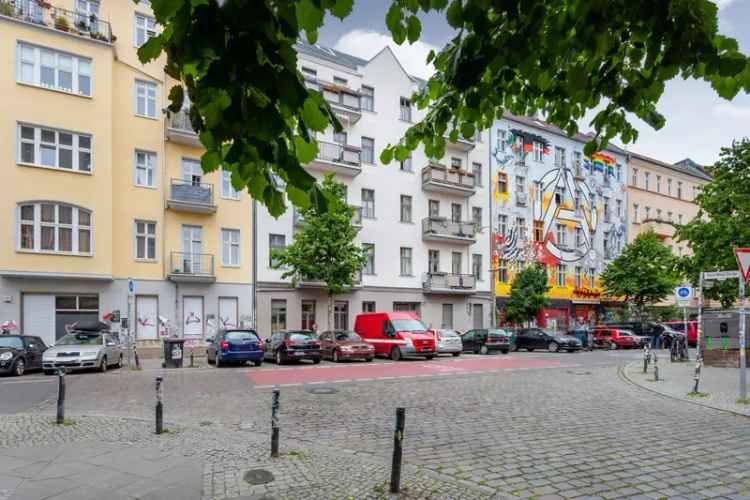 Investieren Sie in den Samariter-Kiez Luxuriöse Altbau-Immobilie in Berlin