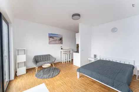 1-Zimmer-Wohnung (67.71 m²) zur Miete in Berlin (Wisbyer Straße 71, 10439 Berlin, Germany) - immosurf.de