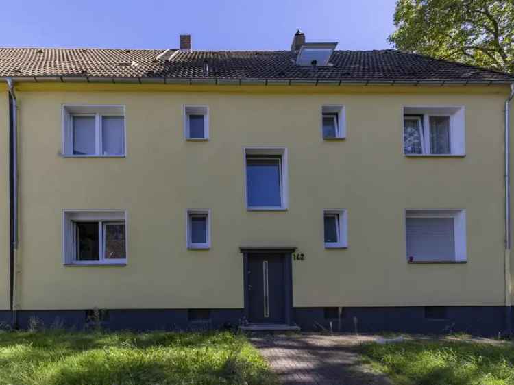 Renovierte 2-Zimmer-Wohnung im Dachgeschoss zu vermieten!