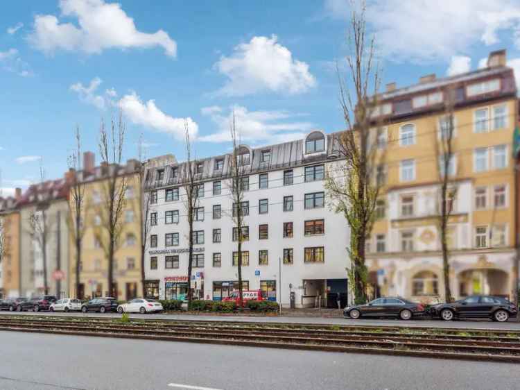 Perfekt geschnittene 1-Zimmer-Wohnung mit ruhigem Balkon und Blick ins Grüne in München-Westend