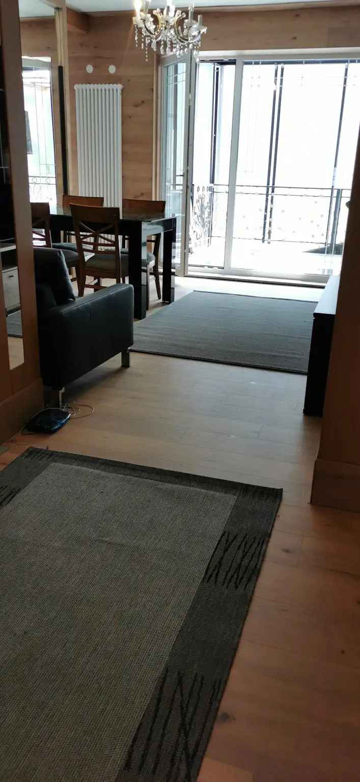 3 Schlafzimmer Wohnung mieten Düsseldorf, Deutschland