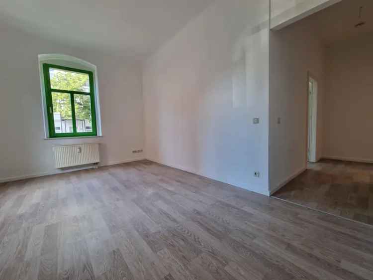 2 Zimmer Wohnung ruhig gelegen im Grünen