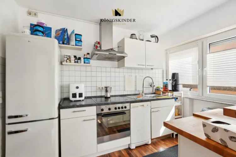 Kapitalanleger oder Selbsteinzieher! Gemütliche 2 Zimmer DG-Wohnung mit Balkon in ruhiger Lage.