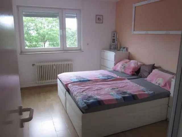 3-Zimmer-Wohnung in Frankfurt-Fechenheim mit Balkon und Garage