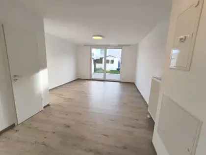 Haus (90.0 m²) zur Miete in Frankfurt am Main (Bielefelder Straße 37, 65931 Frankfurt, Germany)