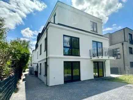 Hamburg Hummelsbüttel: Vermietete Stadtvilla mit 5 Wohnungen – modern, hochwertig & energieeffizient