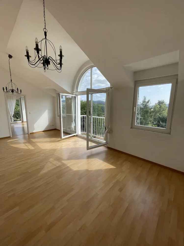 2 ZKB in ruhiger Lage in Eppstein mit EBK und franz Balkon