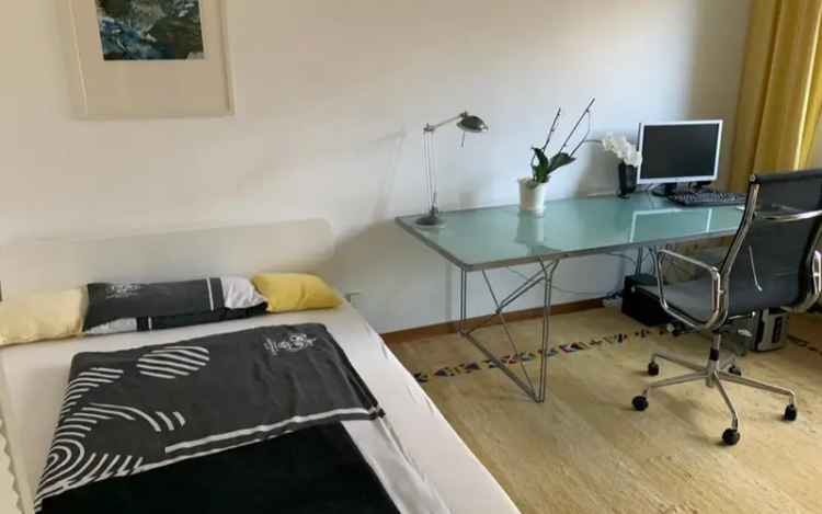 möbl. WG-Zimmer mit Wlan, TV, Gästeküche, Gästebad, Waschmaschine, Balkon