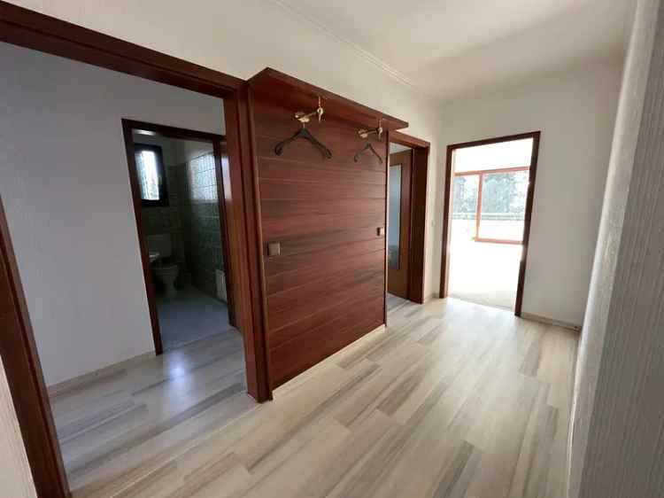 Moderne Wohnung kaufen in Hamburg mit Balkon und Tiefgarage