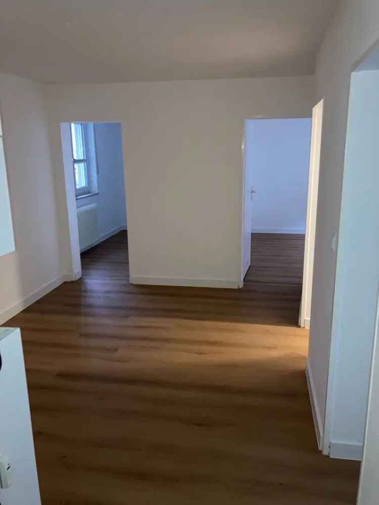 Große Wohnung 2 Schlafzimmer Balkon Top Lage