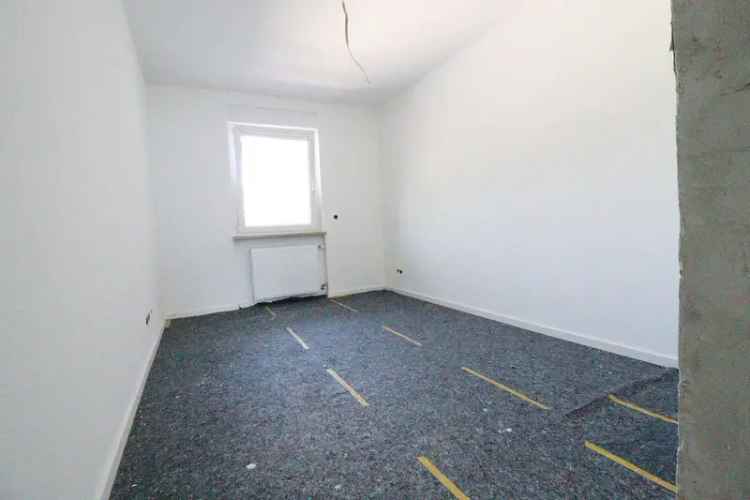 WRS Immobilien - Neu-Isenburg - sanierte 3 Zimmer Wohnung mit PKW-Stellplatz - ohne Balkon
