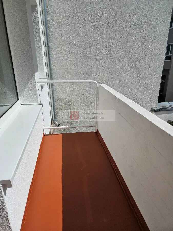 Top Sanierte 3 Zimmer Wohnung mit Balkon nahe Main