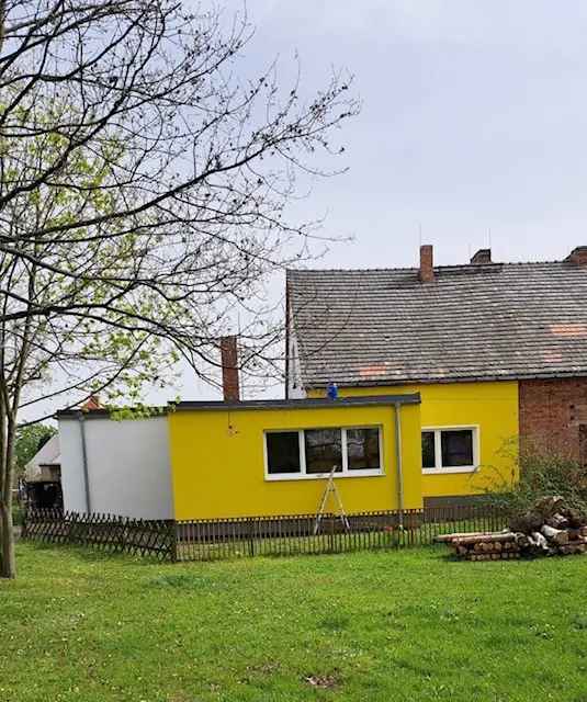 Zweifamilienhaus (300 m²) mit Werkstatt & Garagen im Berliner Umland (80km) zum Renovieren