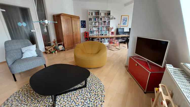 4-Zimmer Altbauwohnung 137m² saniert Balkon Parkett Keller