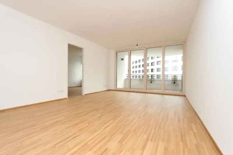 Exklusive 4-Zimmer-Whg. mit EBK und Balkon
