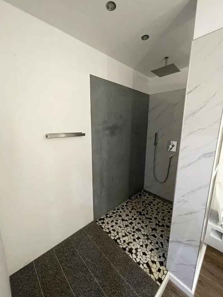 Moderne 5 Zimmer Maisonette Wohnung am Norderstedter Stadtpark