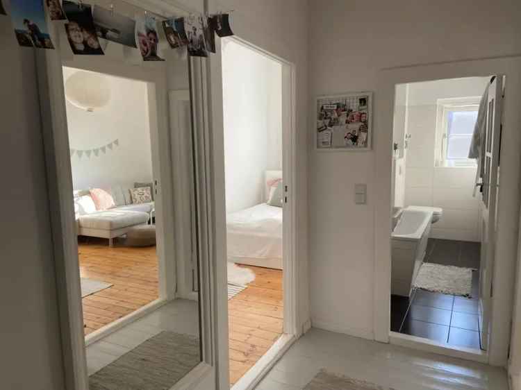 2 Zimmer Wohnung Wedding nahe U6 - helle Wohnung mit großer Küche