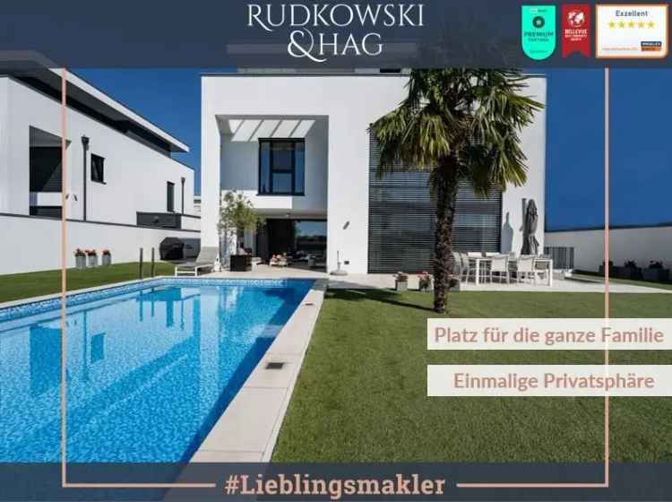 Luxusvilla in Köln-Widdersdorf mit Smart-Home und Pool