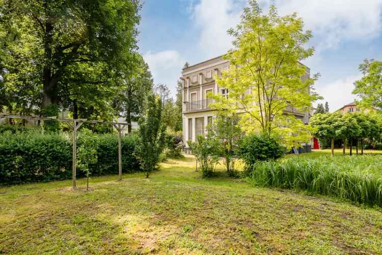 Gründerzeit-Schlösschen in Berlin-Karow mit großem Grundstück