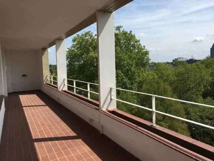 Golzheim Wohnung mit Loggia und Grünblick