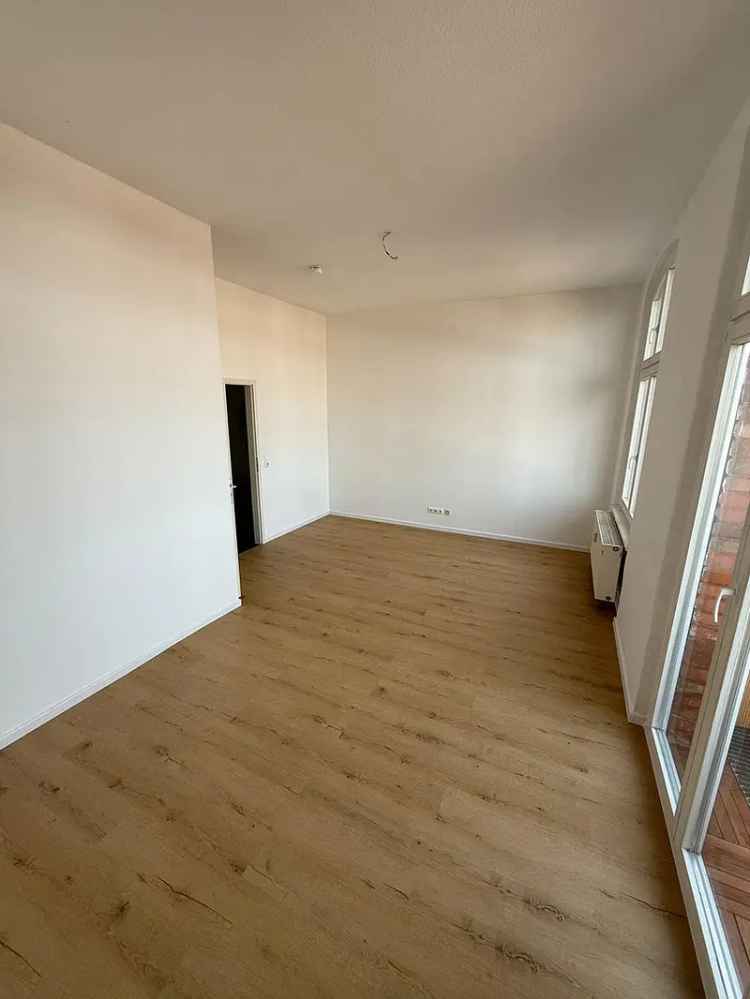 Mieten 2-Zimmer-Wohnung mit Balkon und Seeblick in zentraler Lage