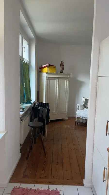 1 Zimmerwohnung suchen in Köln und bieten in Berlin