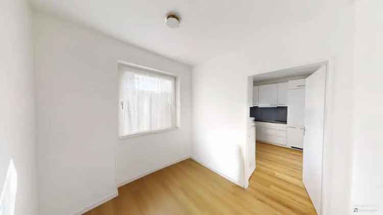 Köln – Weiden! Leben wo alle Suchen! Gepflegte 3,5-Zimmer Wohnung mit Sonnenbalkon (CA 4809)