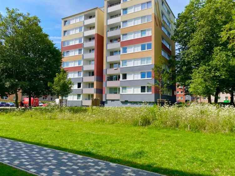 3-Zimmer Wohnung mit Panorama Loggia und neuem Bad