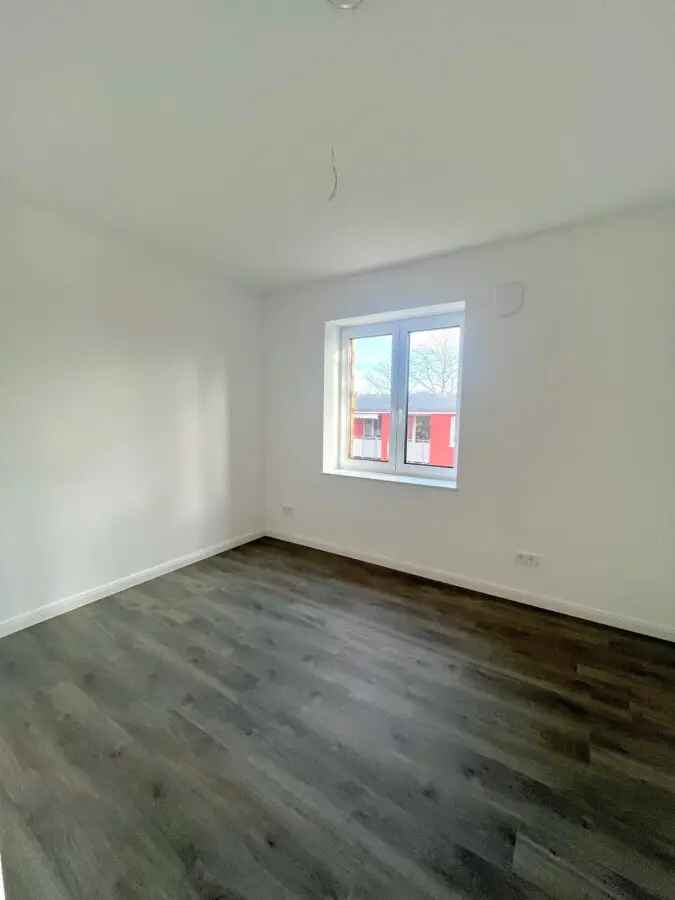 2 5 Zimmer Neubauwohnung Lurup Tiefgaragenstellplatz Nah S Bahn