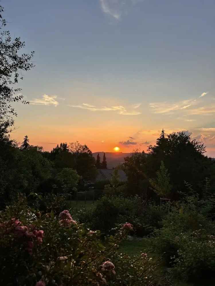 5-Zimmer Bungalow mit unverbaubarem Fernblick in Kelkheim-Eppenhain