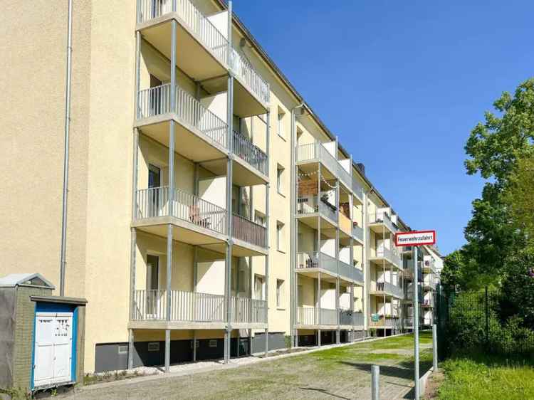Neu sanierte 3 Zimmerwohnung im Dachgeschoss mit zwei Balkons