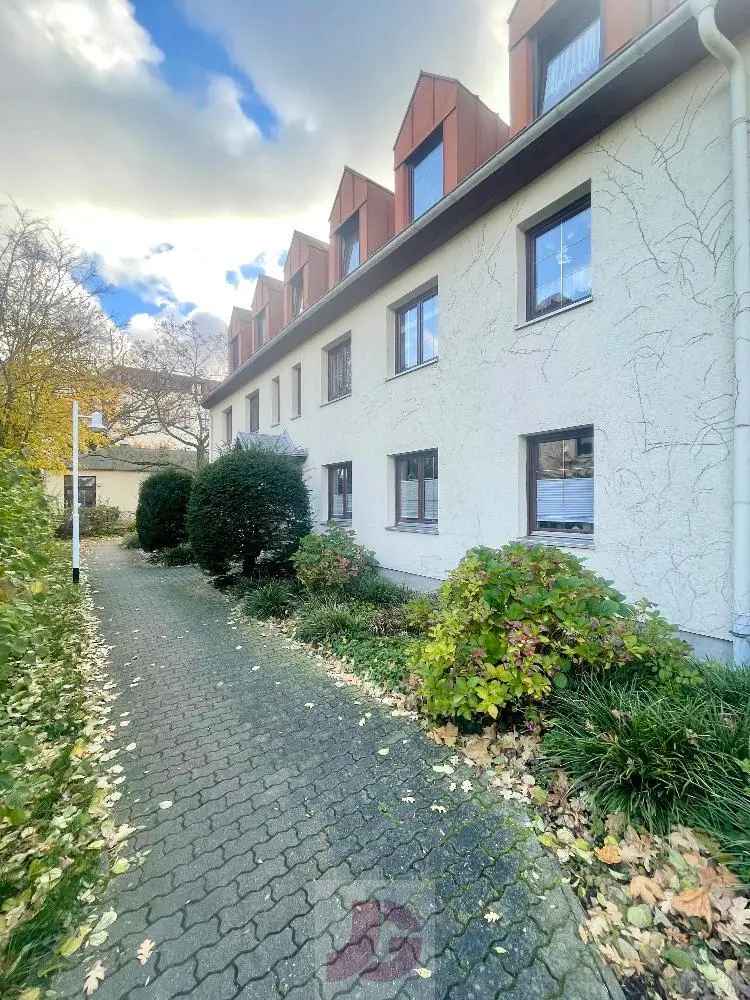 LEIPZIG-PROBSTHEIDA * 4-ZIMMER-WOHNUNG mit SÜDBALKON * TG-STELLPLATZ * VERMIETET