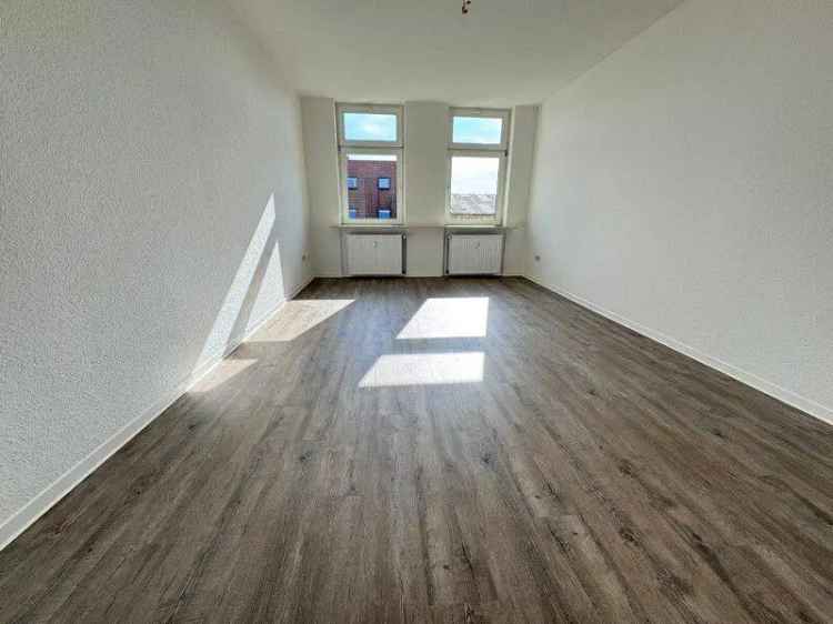 Die Wohnung befindet sich in den letzten Zügen der Sanierung!