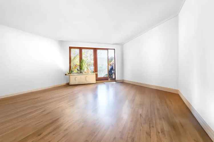 Attraktive 3-Zimmerwohnung mit zwei Balkonen am Olympiapark für Selbstnutzer oder als Kapitalanlage