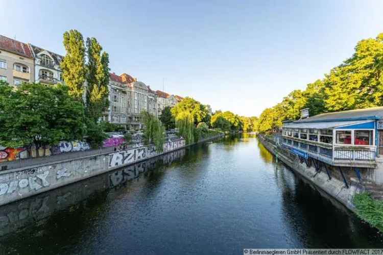 Vermietete 2-Zimmer Altbauwohnung am Landwehrkanal Kreuzberg als Kapitalanlage