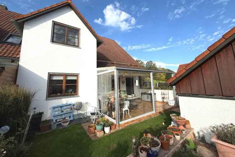 Wohnung mit Hauscharakter! 4 Zimmer Erdgeschosswohnung in guter Lage von Günding Lkr. Dachau