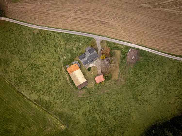 Hofstelle in Alleinlage, Schmuckstück im Bayerischen Wald zu verkaufen