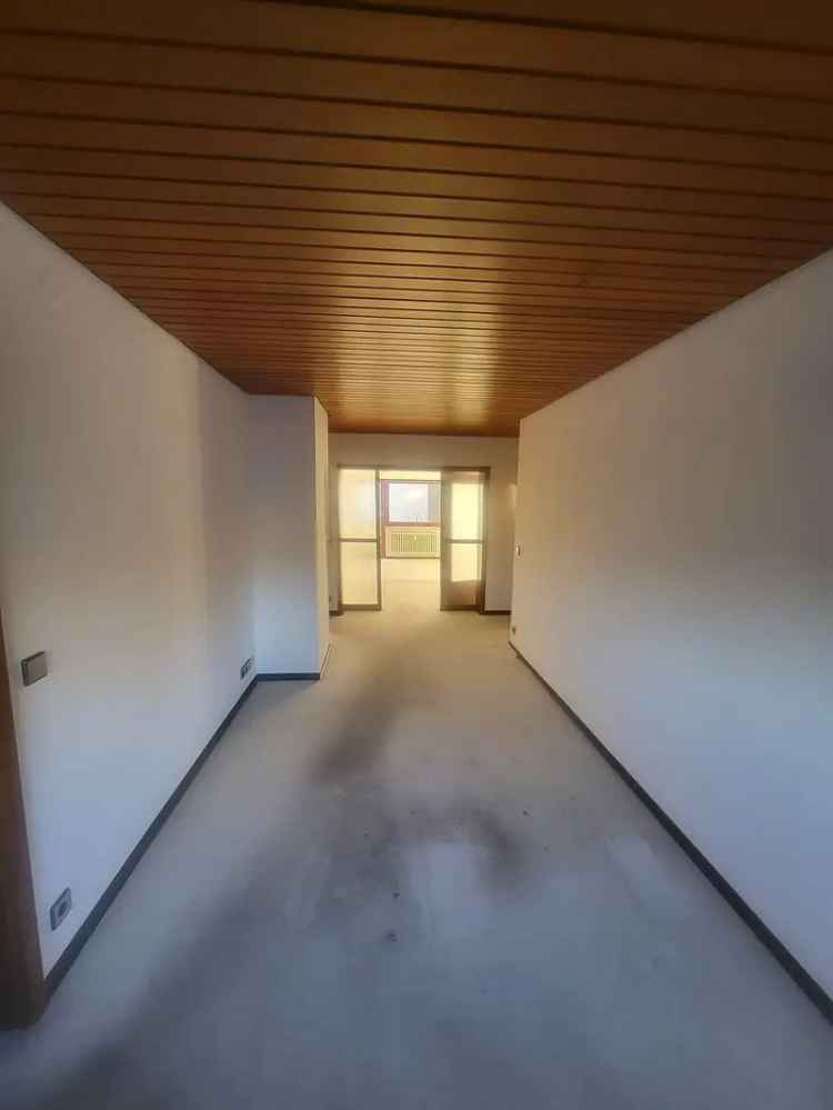 3 1/2 Zimmer Wohnung mit Balkon und Tiefgarage