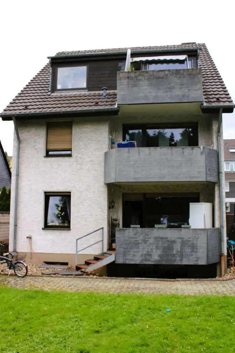 Einzigartige Gelegenheit: 3-Familienhaus in Köln-Dünnwald mit großem Garten und Parkmöglichkeiten!