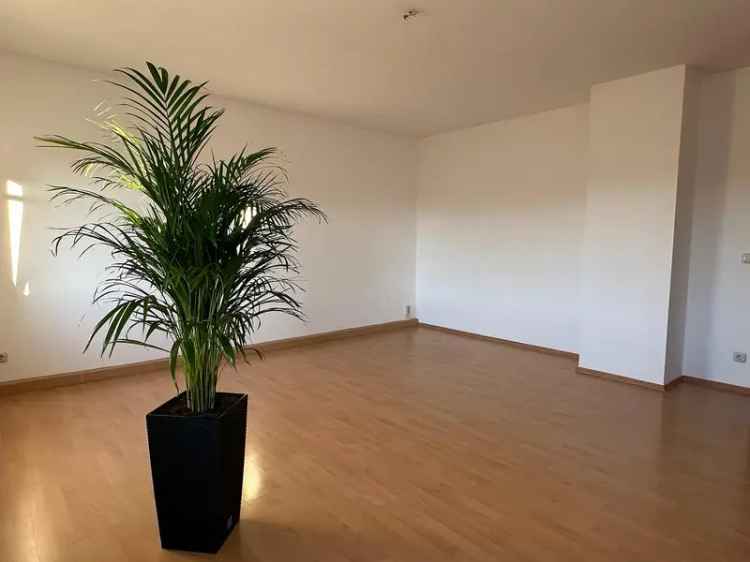 Einzigartige 5-Raumwohnung, beeindruckende Wohnküche, 2 Bäder und vieles mehr!