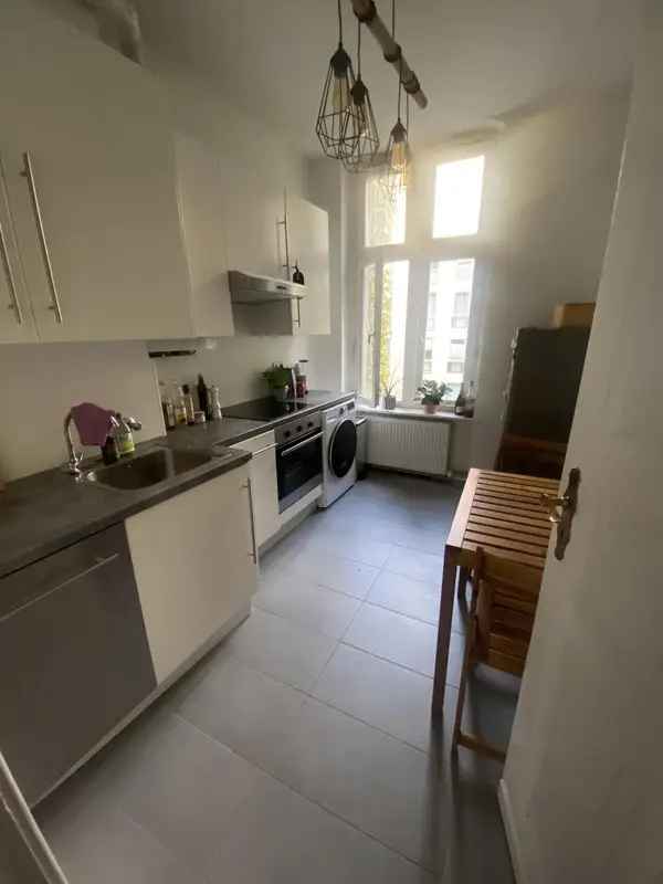 2 Zimmer Wohnung Charlottenburg Savignyplatz Balkon Einbauk"}u00fcche