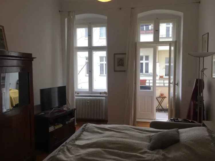 Miete einer Altbauwohnung am Ku'damm in Berlin mit ruhigem Innenhof