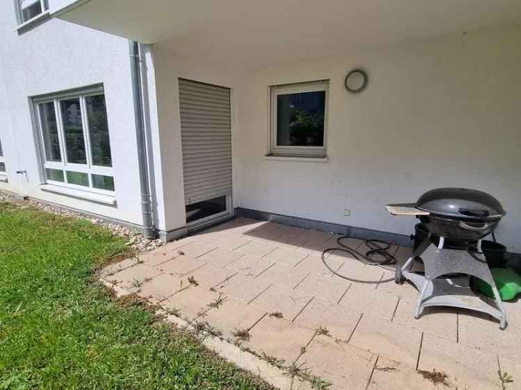 "Stadtwohnung mit eigenem Garten - helle 2-Zi.-Wohnung in Kurparknähe in Stuttgart-Bad Cannstatt"
