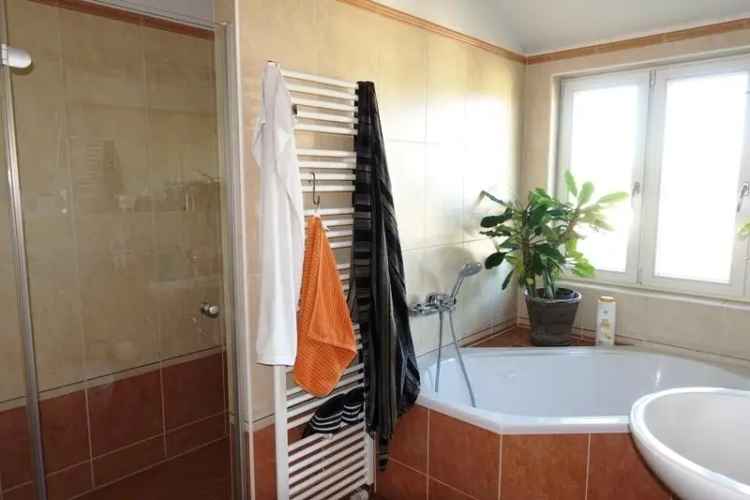 GROßE STILVOLLE MAISONETTEWOHNUNG MIT ATEMBERAUBENDEM SEEBLICK